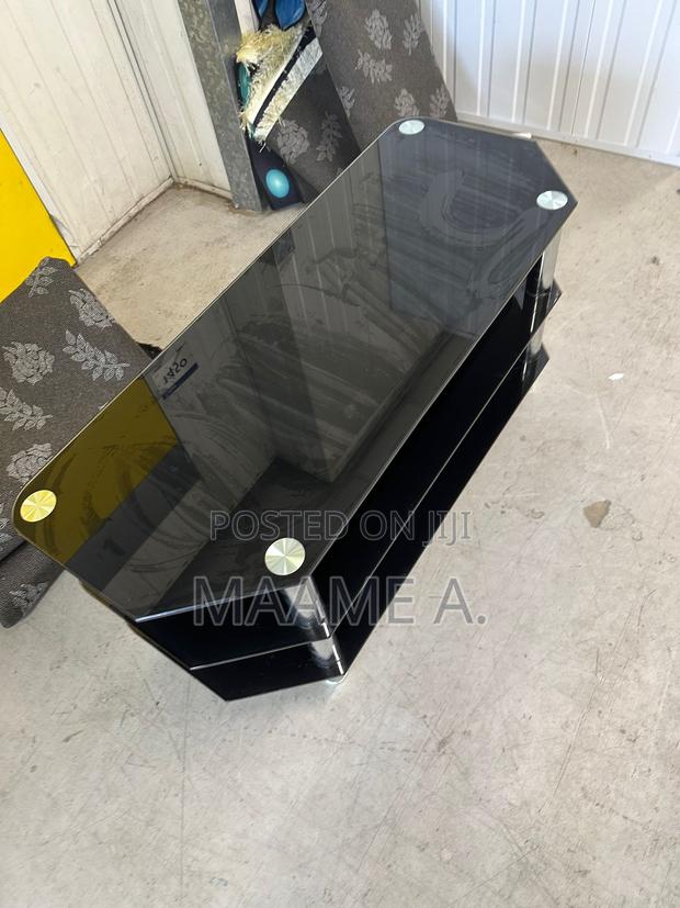 Black Glass Chrome Centre Table · Photo 3