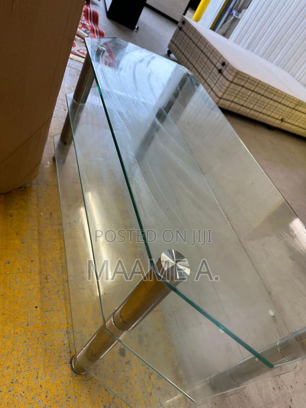Clear Glass Center Table · Photo 1