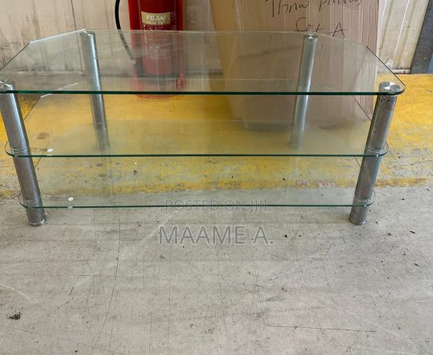 Clear Glass Center Table · Photo 2