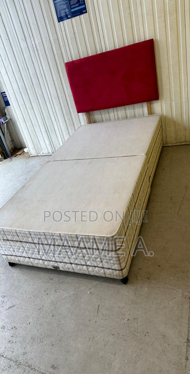 Bed Frame With Head Rest · Photo 3