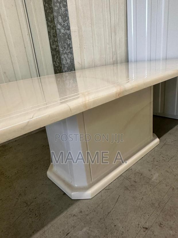 Heavy Duty Marble Centre Table · Photo 1