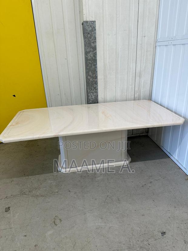 Heavy Duty Marble Centre Table · Photo 2