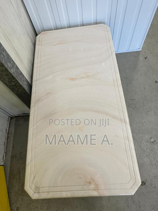 Heavy Duty Marble Centre Table · Photo 3