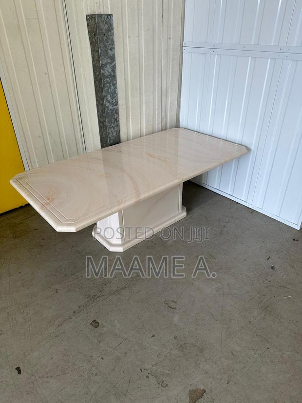 Heavy Duty Marble Centre Table · Photo 4