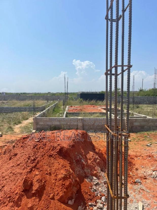 Plots PLUS Free Documents at Tema Community 25 Devtraco. · Photo 4