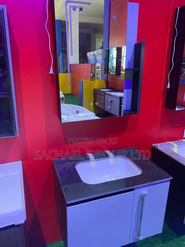 60cm Cabinet Basin · Photo 4