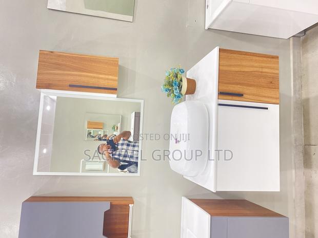 Countertop Cabinet Basin · Photo 4