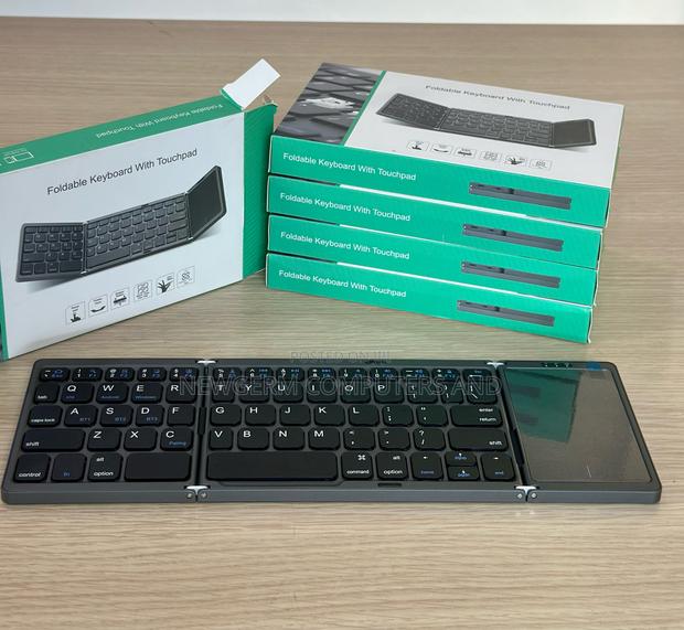 Foldable Wireless Keyboard With Touchpad photo 3