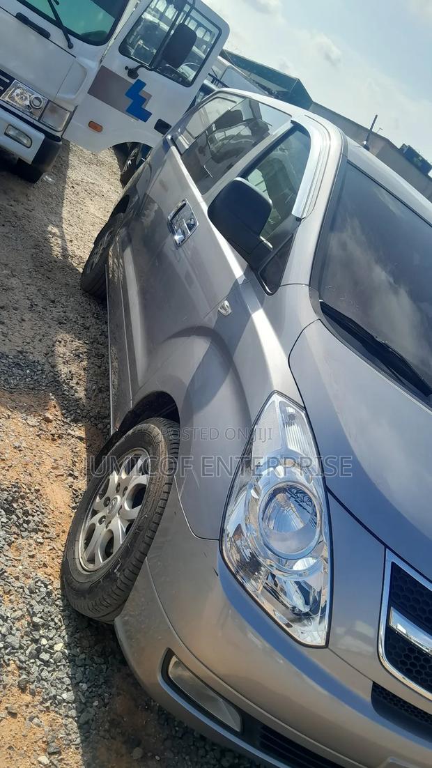 Hyundai Starex 2014 Grey · Photo 3