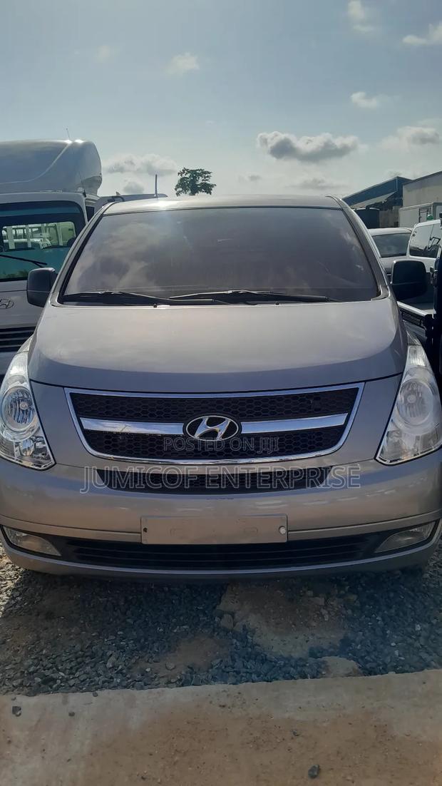 Hyundai Starex 2014 Grey · Photo 1