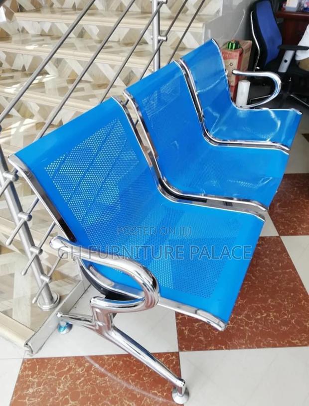 Three In One Metal Waiting Chair · Photo 2