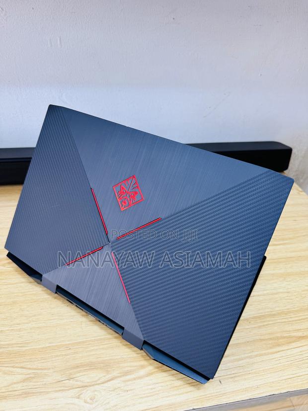 Laptop HP Omen 15-Ce0xx 16GB Intel Core I5 SSD 512GB photo 2