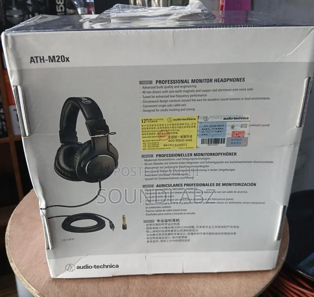 Audio-Technica ATH-M20X Studio Monitor Headphones · Photo 4