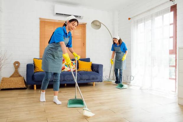 Quick Response Cleaners · Photo 2