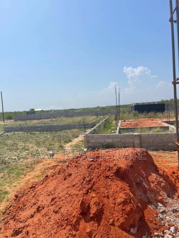 Promotional Offers on Full Plot at Prampram Beach Road · Photo 4