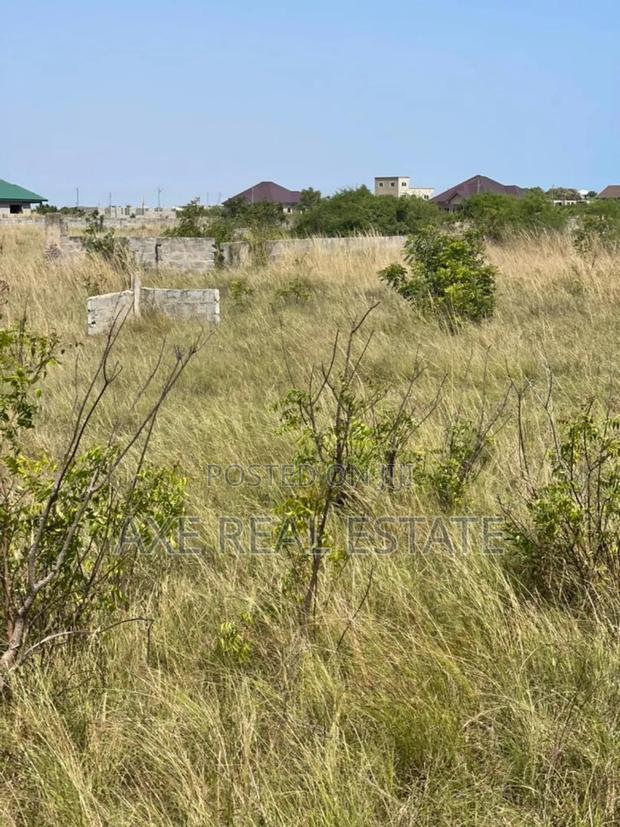 Amazing Hill Breeze Half Plot at Afienya - Shai Hills · Photo 3