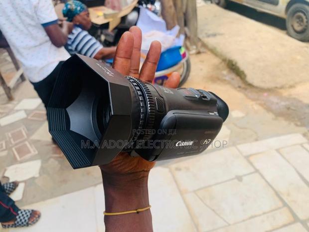 Unleash Your Camera Experience With the Canon LEGRIA G25 · Photo 2