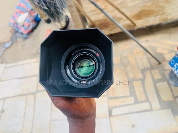 Compact Powerful HD Camcorder for Every-Occasion-Legria G25 · Photo 2