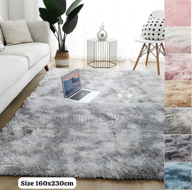 Fluffy Fur Carpet. 120x230 Living Room Carpet · Photo 3