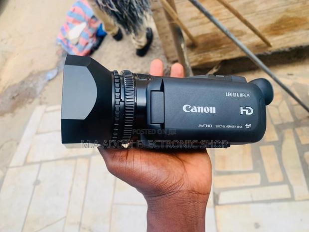 Professional-Grade HD Camcorder Video-Canon LEGRIA G25 · Photo 2