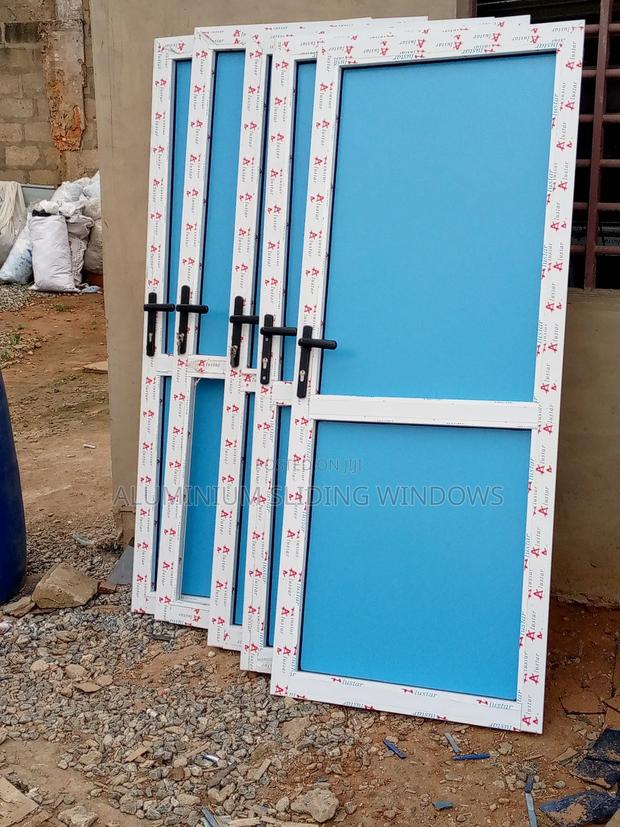 Aluminium Bath And Toilet Doors