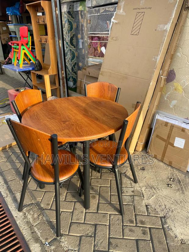 Restaurant Wooden Dining Set · Photo 2