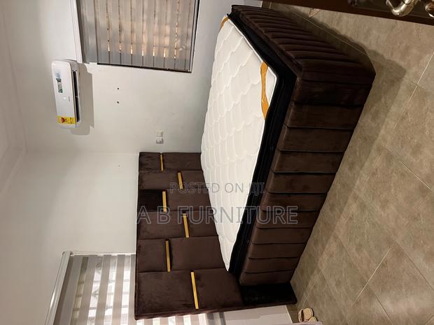 King Size Bed Without Mattress · Photo 4