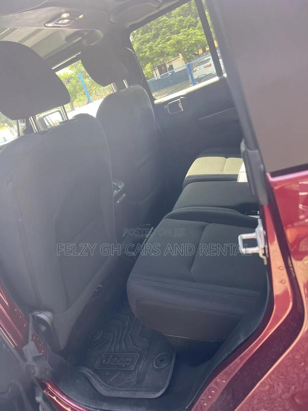Jeep Wrangler Rubicon 2021 Red photo 12