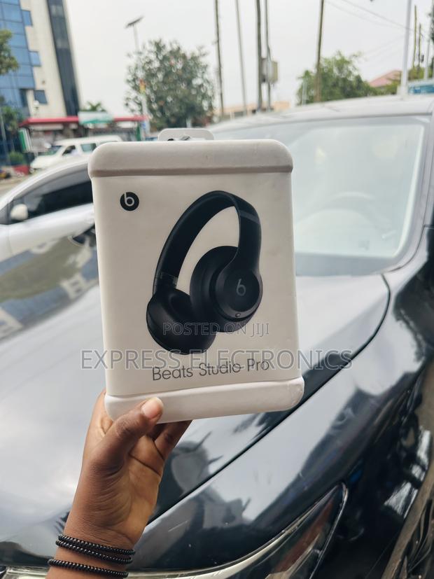 Zealous Sleek Black Pro Studio Beats · Photo 2