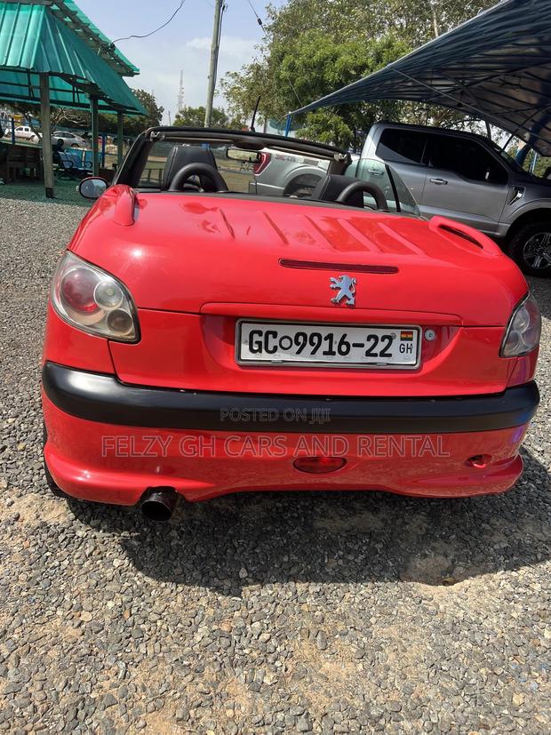 Peugeot 207 2013 Red photo 10