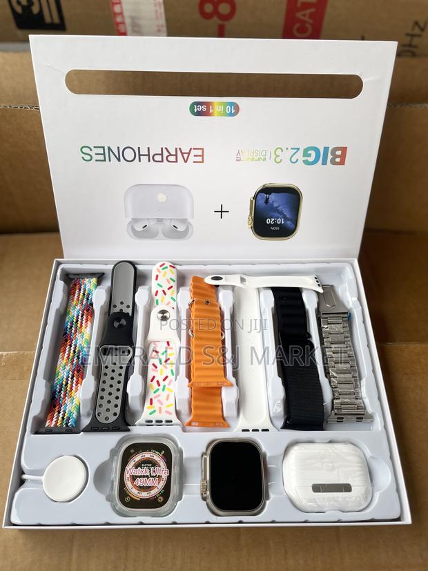 Smart Watch and Earbuds With 7 Straps · Photo 4