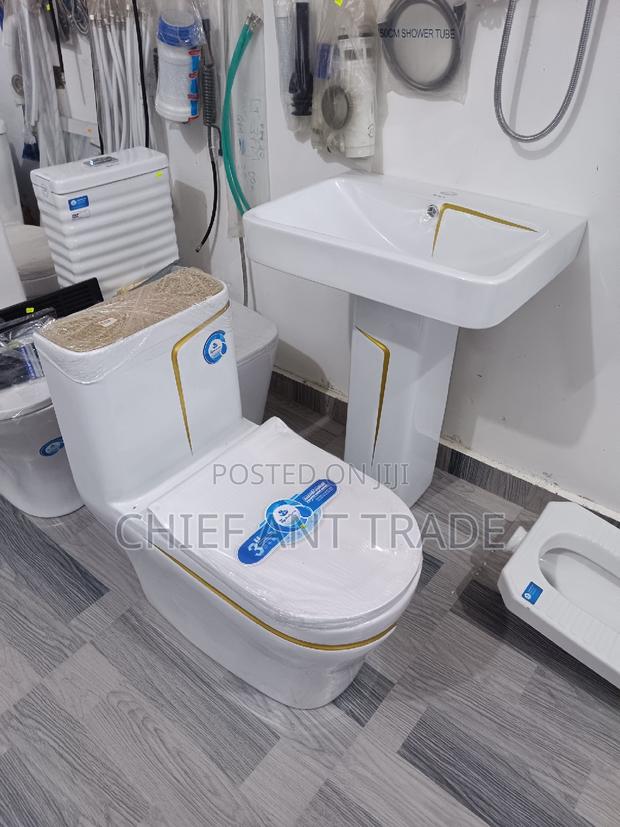 Toilet Seat WC With Basin. T9318 · Photo 2