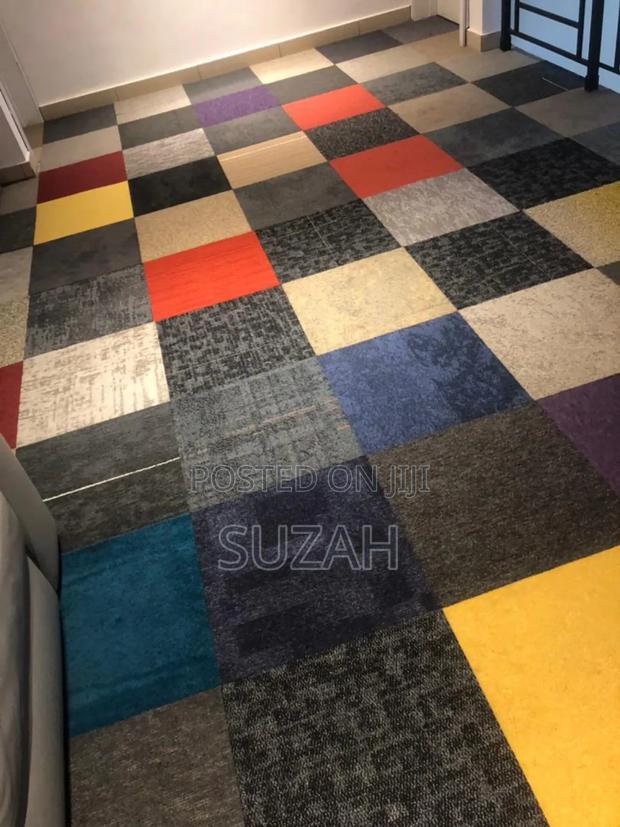 20in by 20in All Sized Carpet · Photo 2