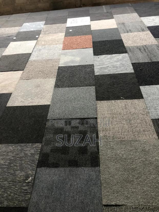 Woolen Carpet Sized in Tile Form · Photo 2