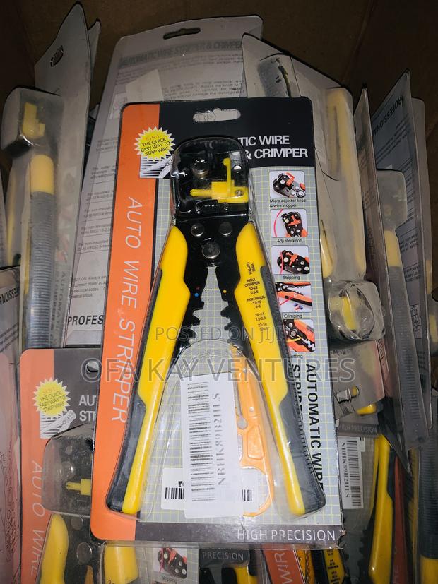 Stripper Crimping Tool · Photo 4