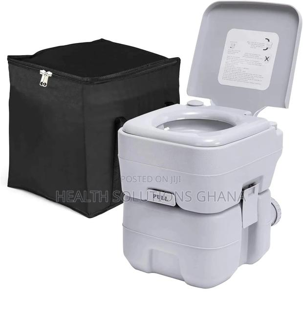 Portable Toilet for Home Use With Chemicals · Photo 2