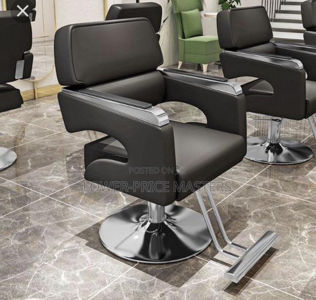 Classy Saloon Chair · Photo 2