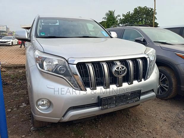 Toyota Land Cruiser Prado 3.0 D-4D (190 Hp) 2016 Silver photo 2