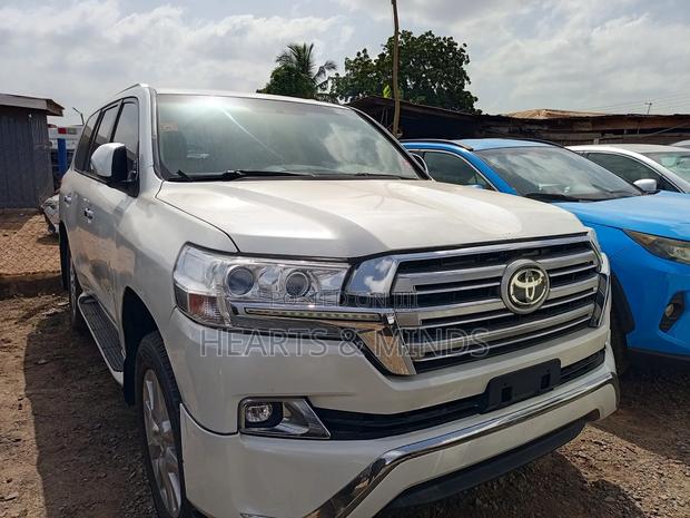 Toyota Land Cruiser 4.0 V6 GX-R 2015 White photo 3