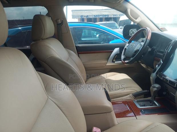 Toyota Land Cruiser 4.0 V6 GX-R 2015 White photo 6
