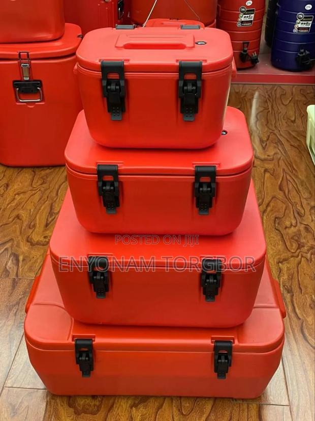 4 in 1 Ice Chest · Photo 2