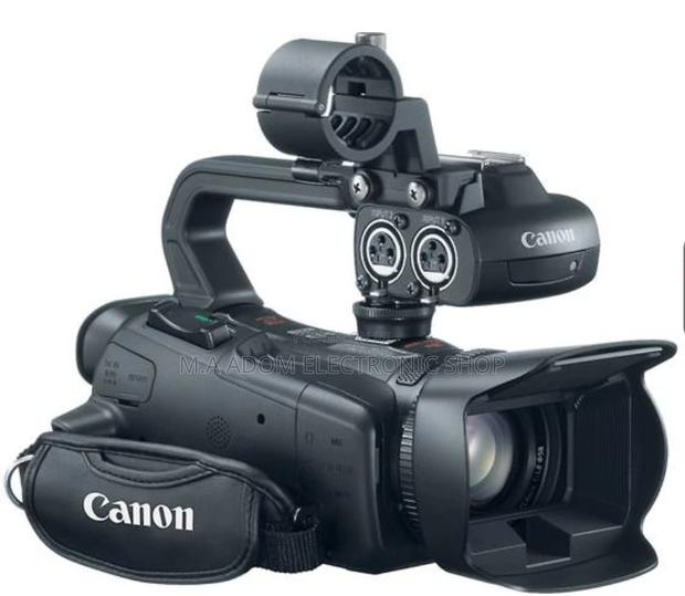 The Canon XA20: A Versatile Professional Camcorder · Photo 2