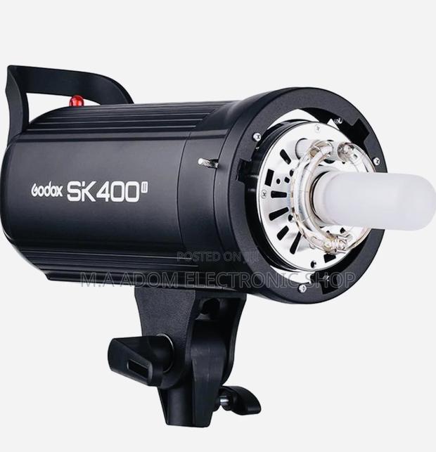 A Powerful Studio Flash for Professional Lighting:Godox II · Photo 2