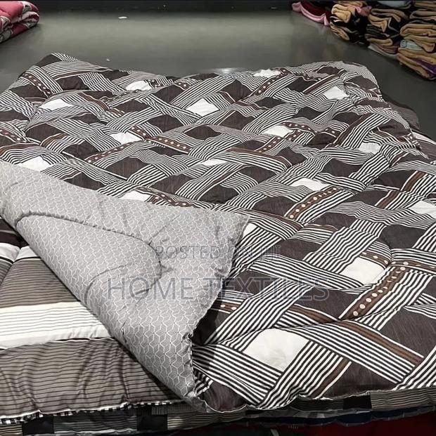 Luxurious Hotel Duvet Sets for King Size Mattress · Photo 2