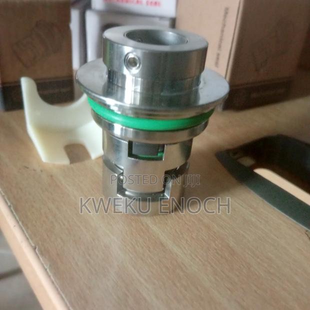 Pressure Pump Seal · Photo 2