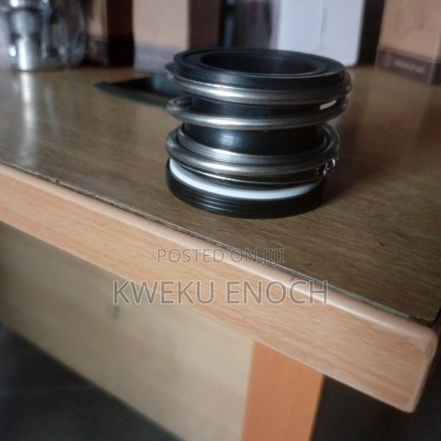 Mg2 35 Seal · Photo 3
