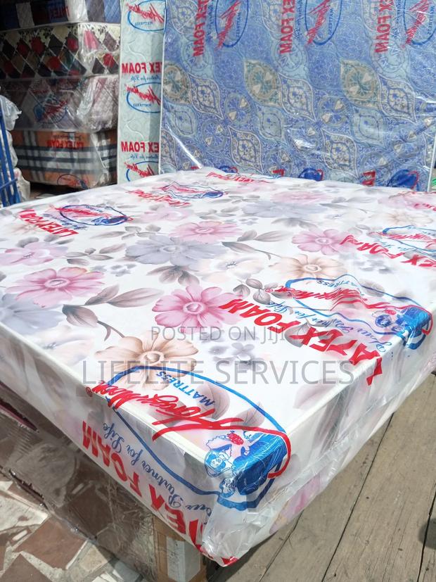 Mattress High Density 8" Queen Size *Latex · Photo 3
