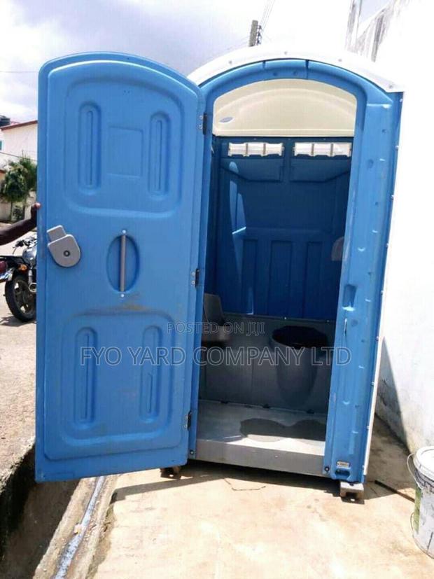 Clean and Fresh Mobilet Toilet Washroom for Rentals · Photo 3