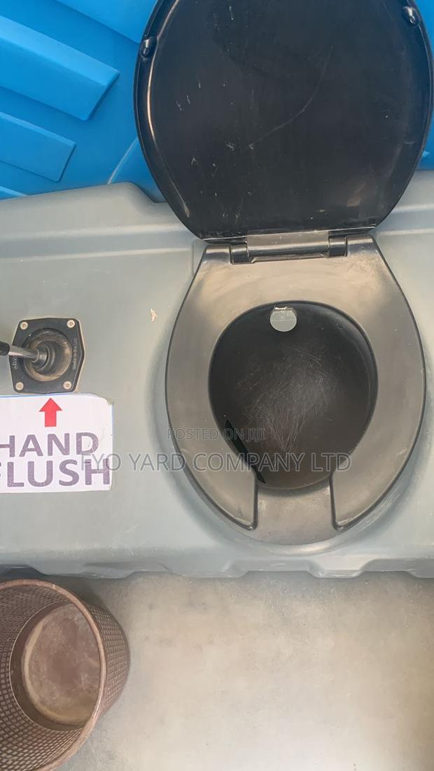Clean and Fresh Mobilet Toilet Washroom for Rentals · Photo 4