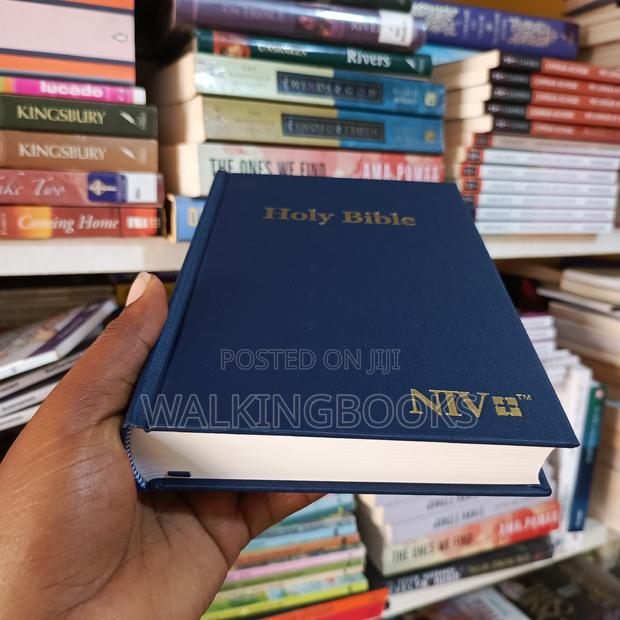 NIV Holy Bible · Photo 4